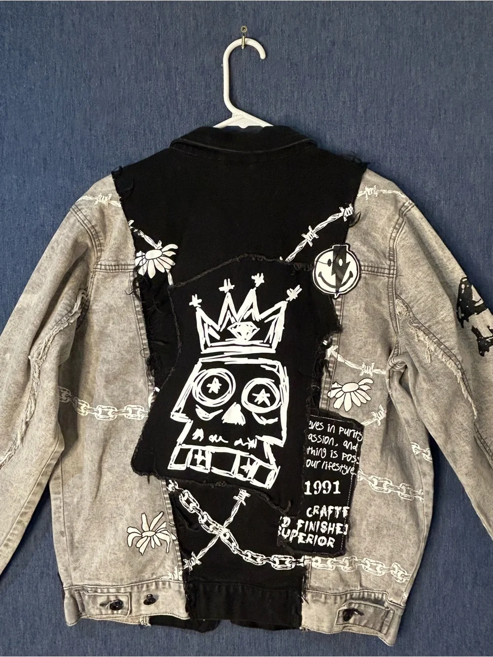 Smoke Rise Men's Black & Gray Graphic Denim Jacket for Slim Fit.M